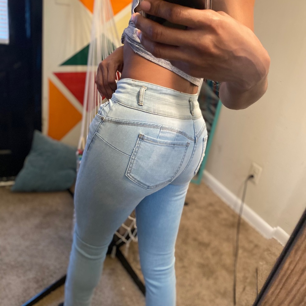 Butt Shaping Jeans Size 7